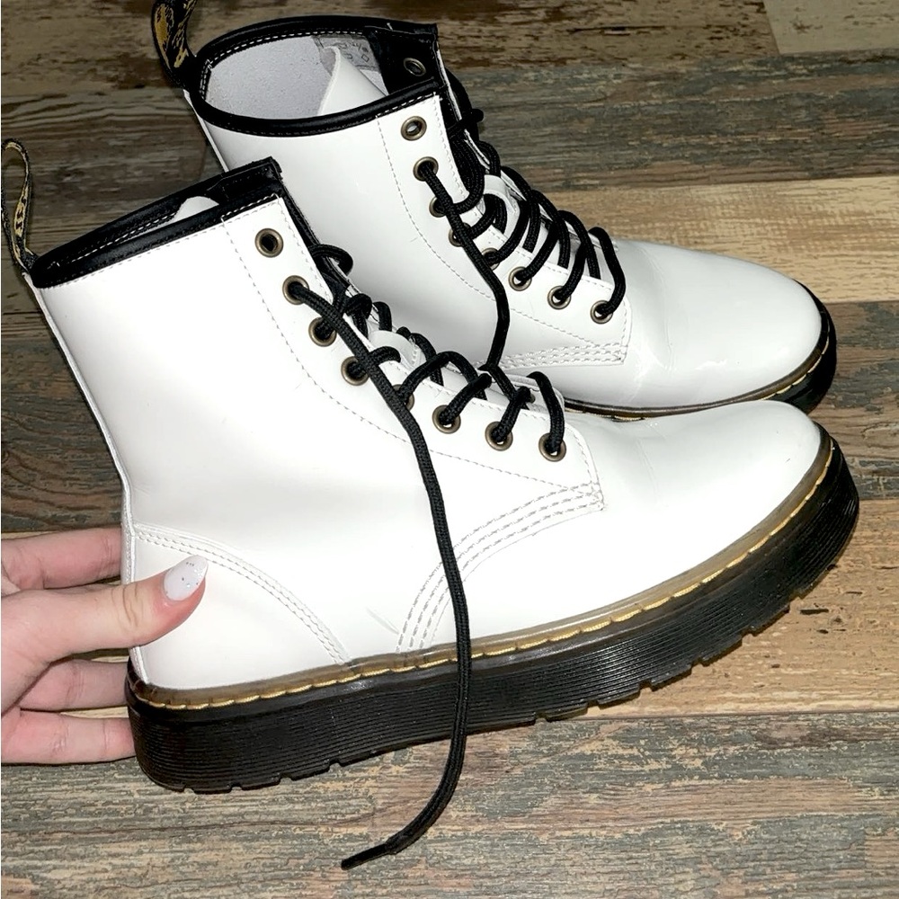 White Gloss Dr. Martens (barely worn and very clean) send offers if interested!!